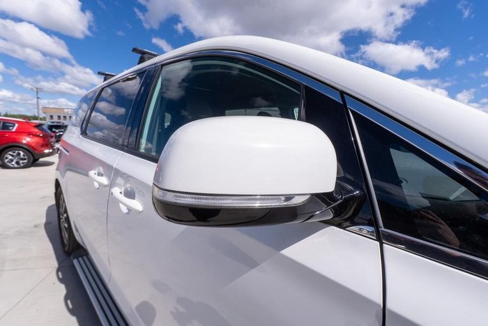 2017 Kia Carnival SLi