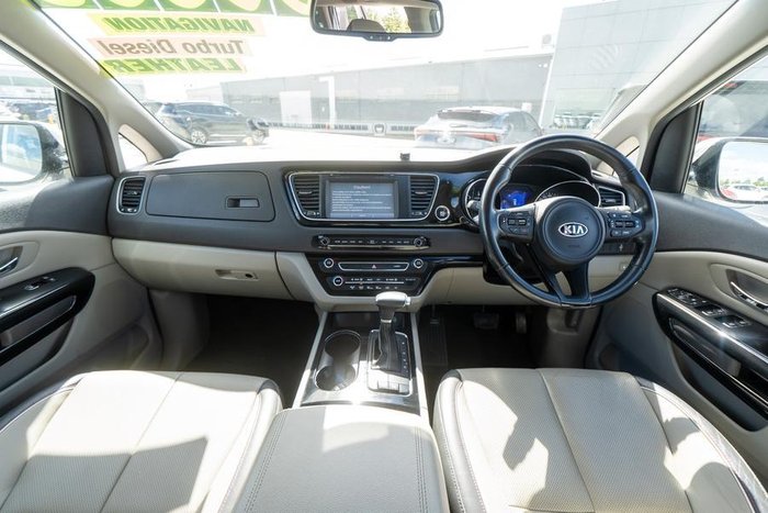 2017 Kia Carnival SLi