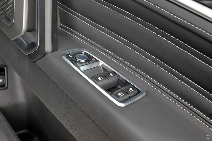 2025 LDV D90 Executive