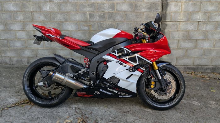 2006 Yamaha YZF-R6 Red