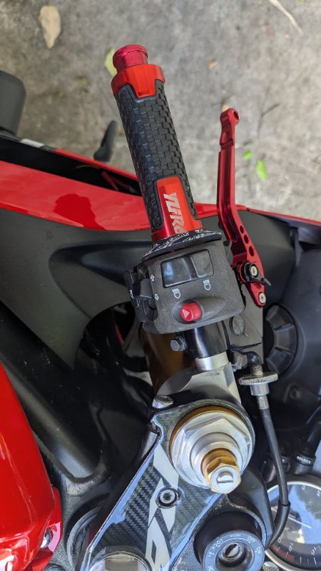 2006 Yamaha YZF-R6 Red