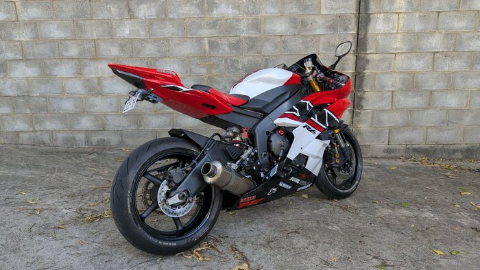 2006 Yamaha YZF-R6 Red
