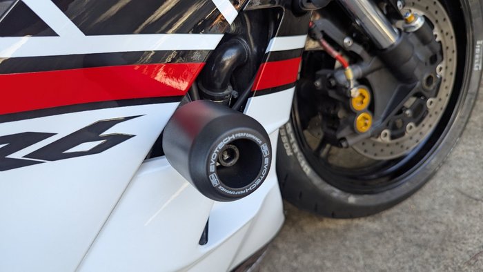 2006 Yamaha YZF-R6 Red