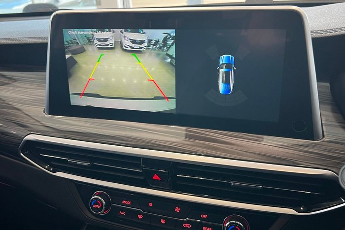 2022 LDV D90 Executive