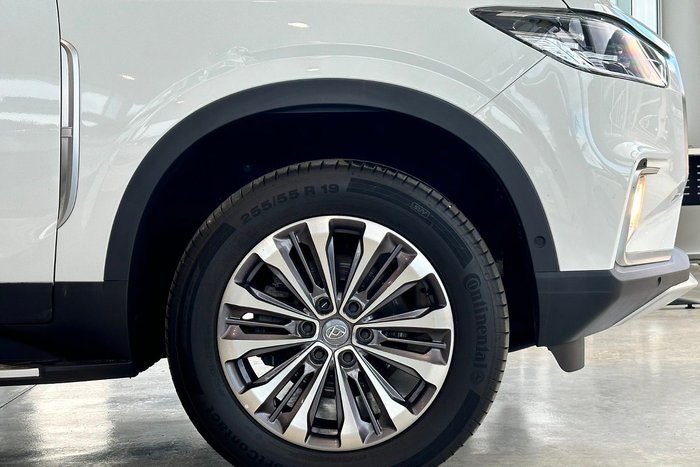 2022 LDV D90 Executive