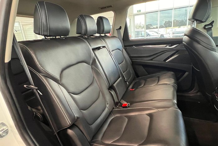 2022 LDV D90 Executive