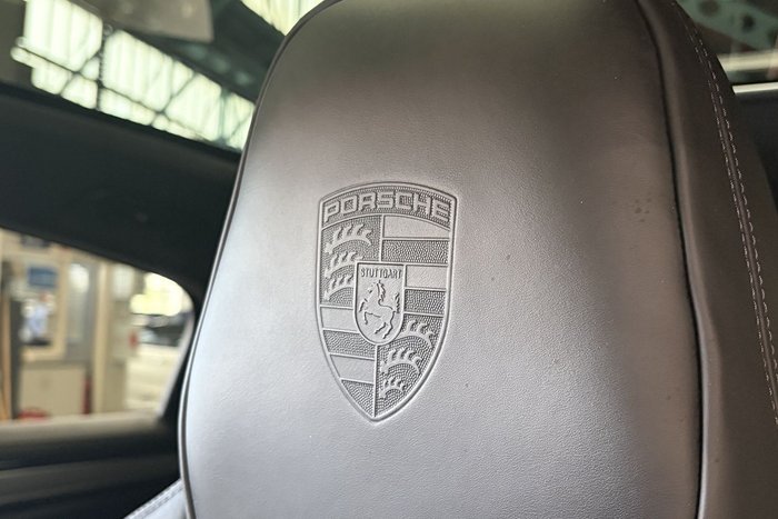 2022 Porsche Cayenne Platinum Edition