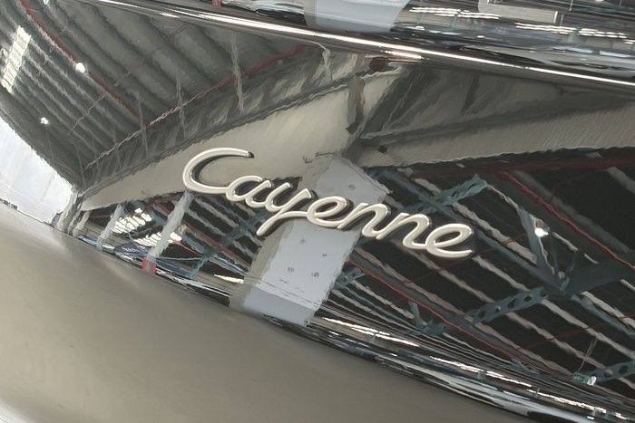 2022 Porsche Cayenne Platinum Edition