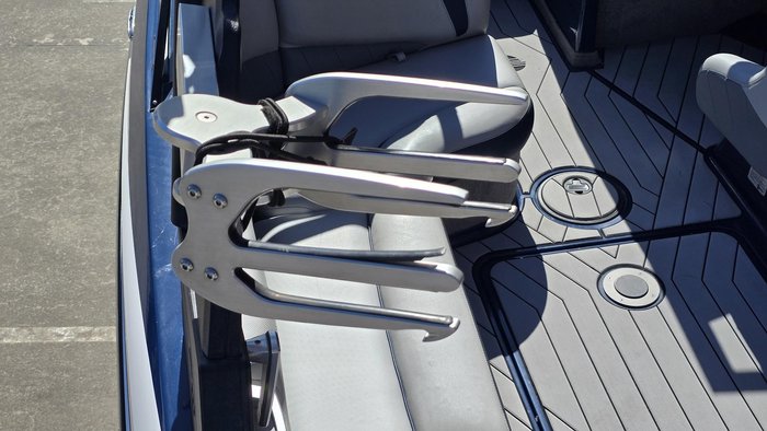 2018 Malibu Wakesetter 20 VTX