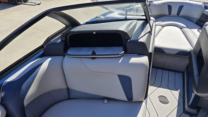 2018 Malibu Wakesetter 20 VTX