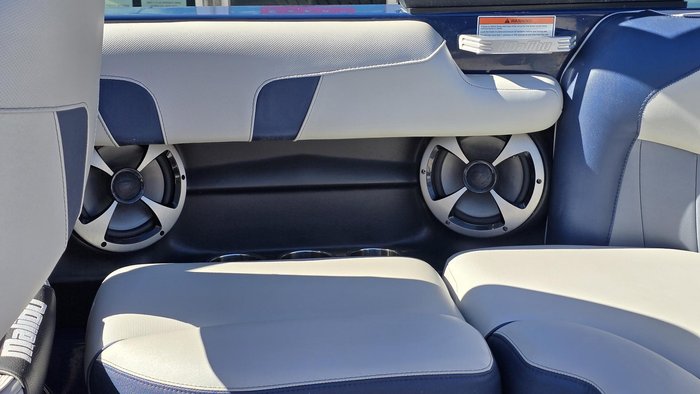 2018 Malibu Wakesetter 20 VTX