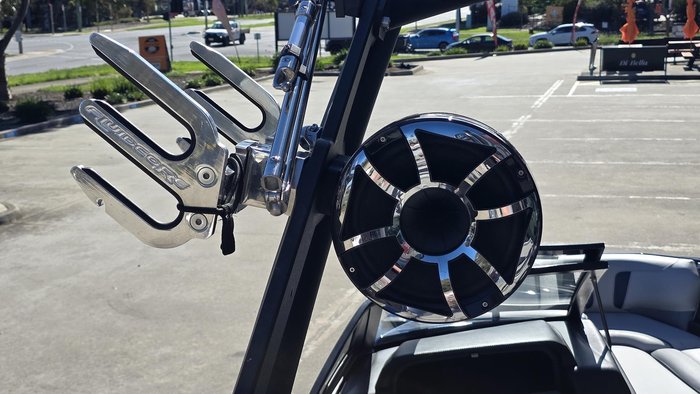 2018 Malibu Wakesetter 20 VTX