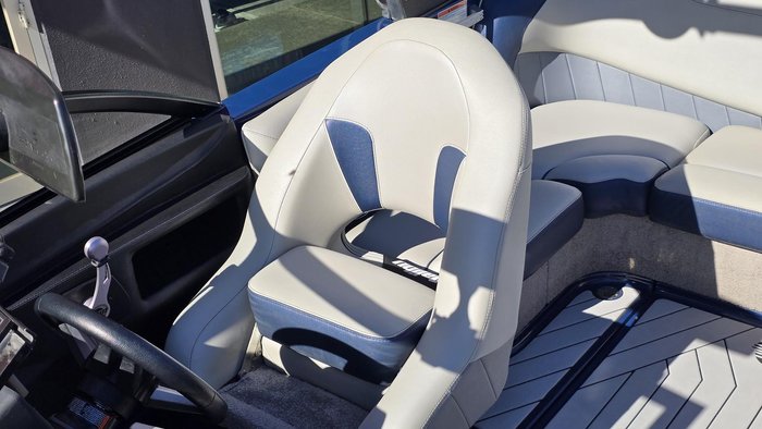 2018 Malibu Wakesetter 20 VTX