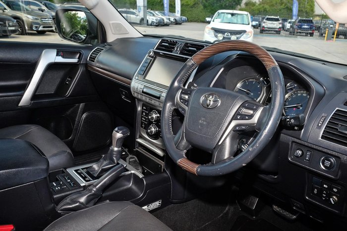 2017 Toyota Landcruiser Prado Kakadu GDJ150R 4X4 Dual Range Silver Pearl