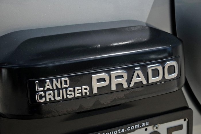 2017 Toyota Landcruiser Prado Kakadu GDJ150R 4X4 Dual Range Silver Pearl