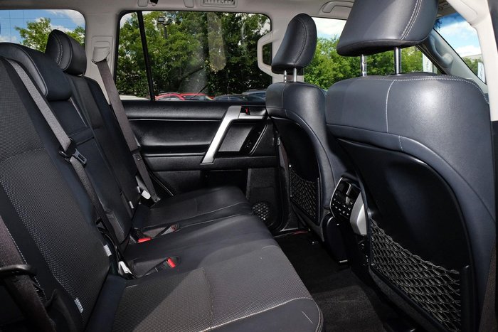 2017 Toyota Landcruiser Prado Kakadu GDJ150R 4X4 Dual Range Silver Pearl