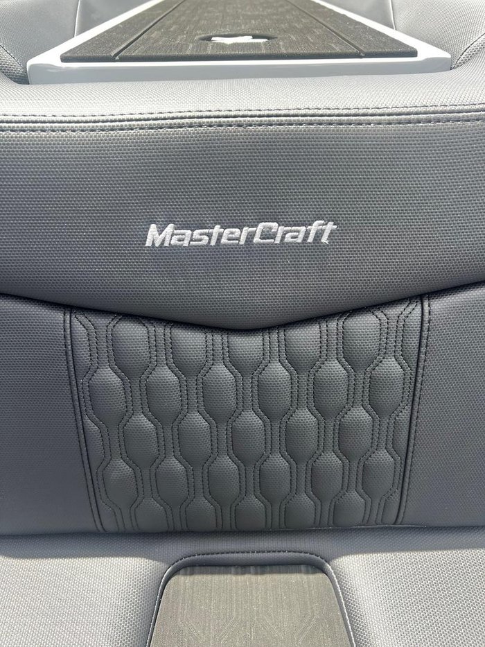 2026 MasterCraft XT22 T