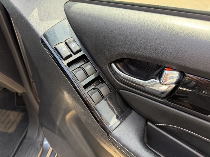 2020 Isuzu MU-X LS-T