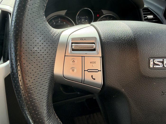 2020 Isuzu MU-X LS-T