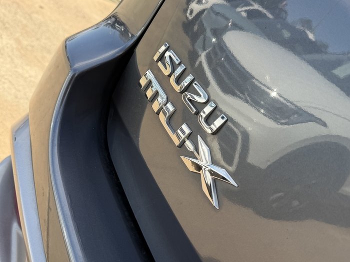 2020 Isuzu MU-X LS-T