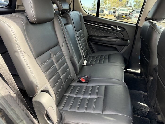 2020 Isuzu MU-X LS-T