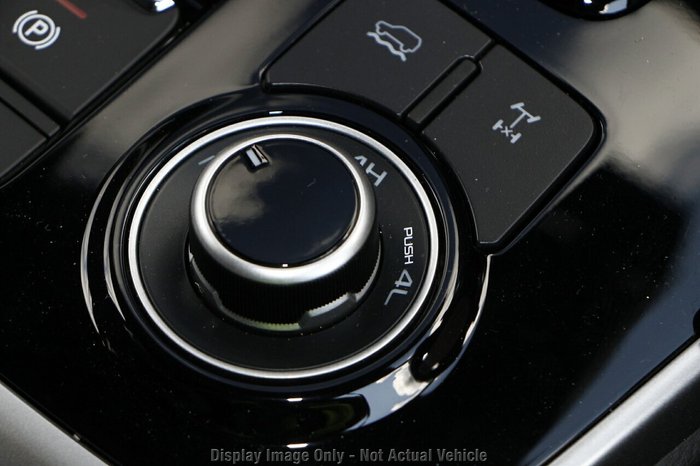 2025 Isuzu MU-X X-TERRAIN