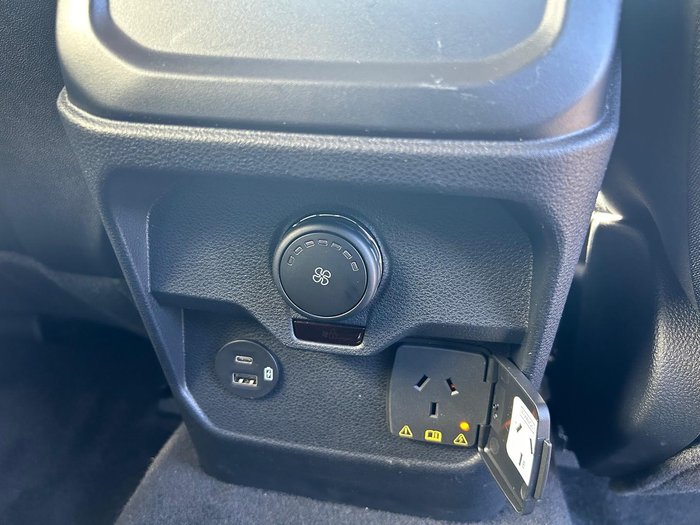 2025 Ford Everest Trend