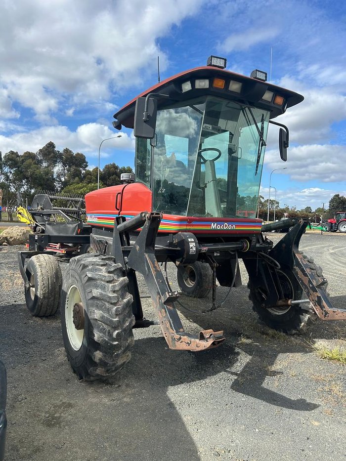 2002 MacDon 9352 Turbo Sp Swather & Macdon 972 25' Front