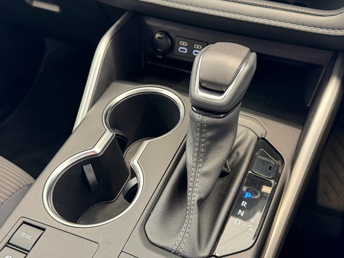 2023 Toyota Kluger GX