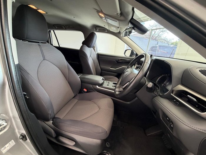 2023 Toyota Kluger GX