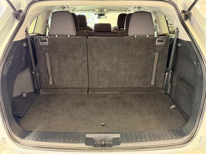 2023 Toyota Kluger GX