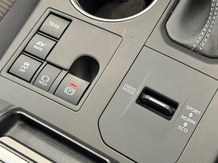 2023 Toyota Kluger GX