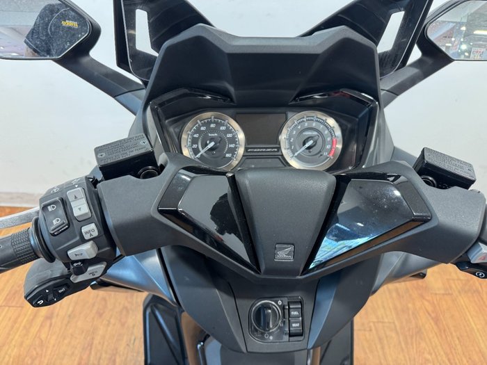 2022 Honda FORZA 350 (NSS350A)