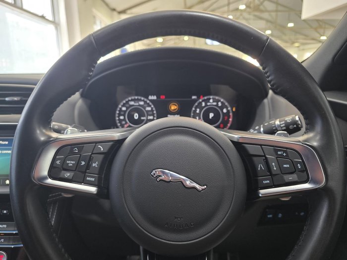 2019 Jaguar F-PACE 25t R-Sport