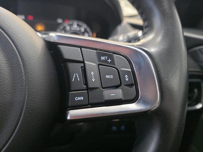 2019 Jaguar F-PACE 25t R-Sport