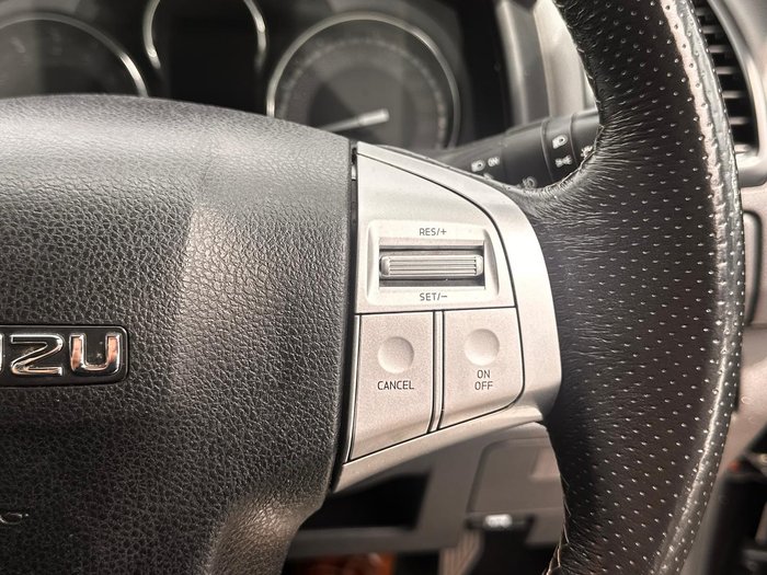 2018 Isuzu MU-X LS-T