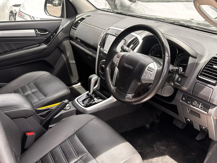 2018 Isuzu MU-X LS-T