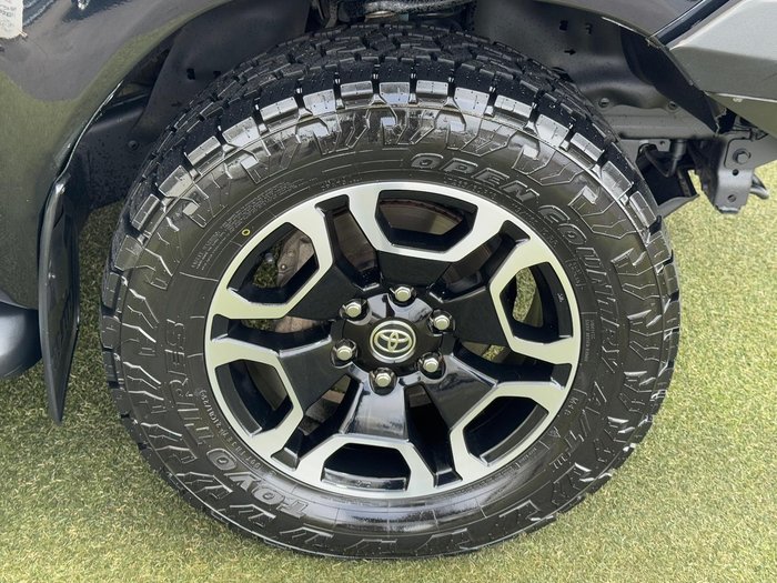 2021 Toyota Hilux SR5