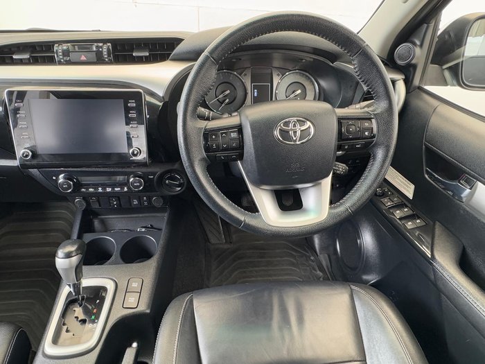 2021 Toyota Hilux SR5