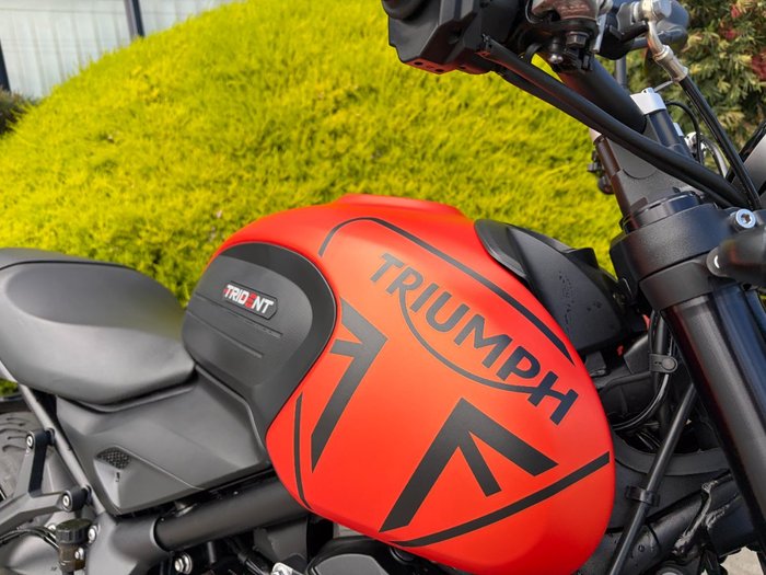 2022 Triumph TRIDENT 660