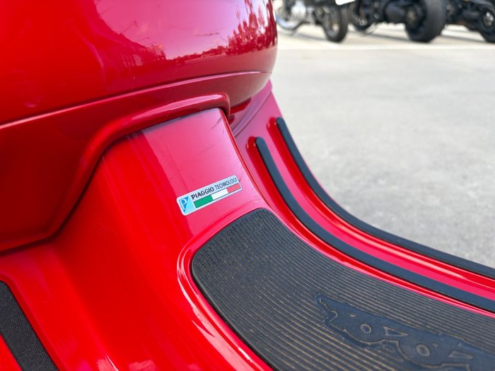 2012 VESPA LX 150 Red