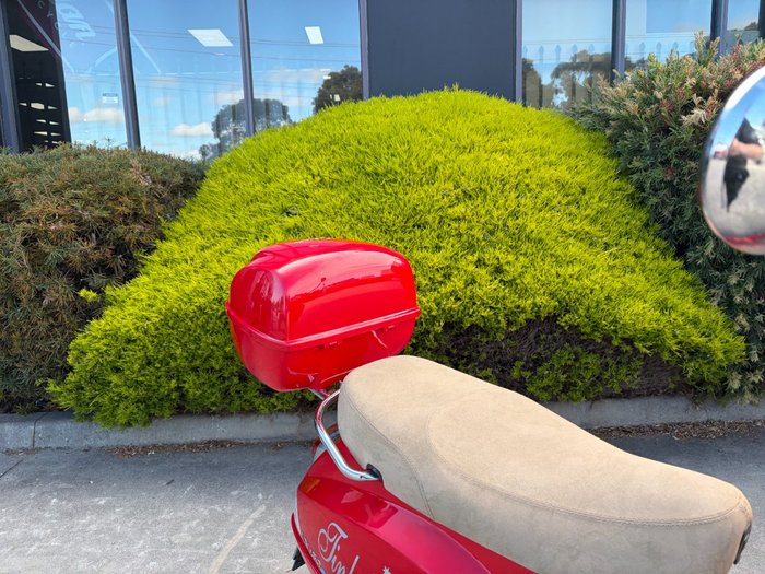 2012 VESPA LX 150 Red