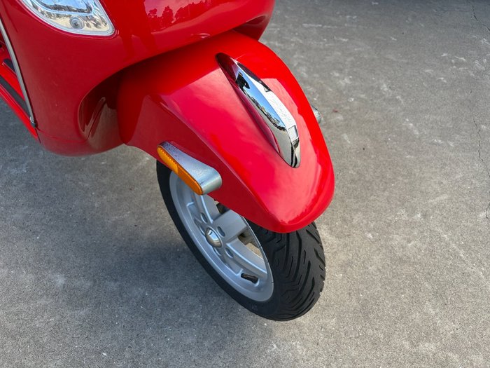 2012 VESPA LX 150 Red