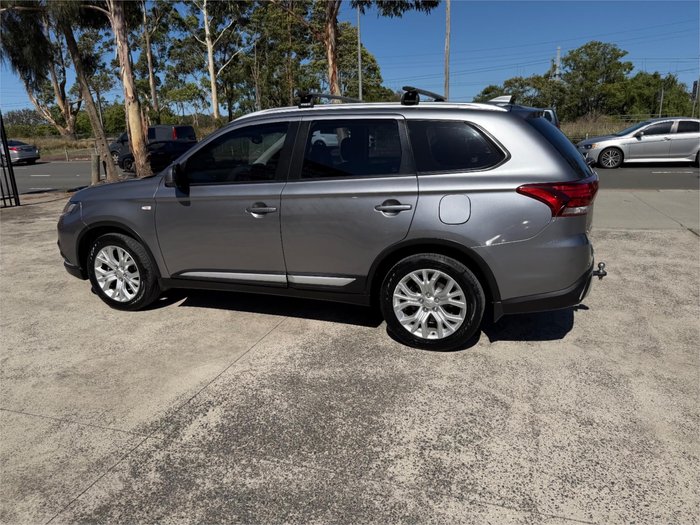 2019 MITSUBISHI OUTLANDER ES ADAS 5 SEAT (AWD)