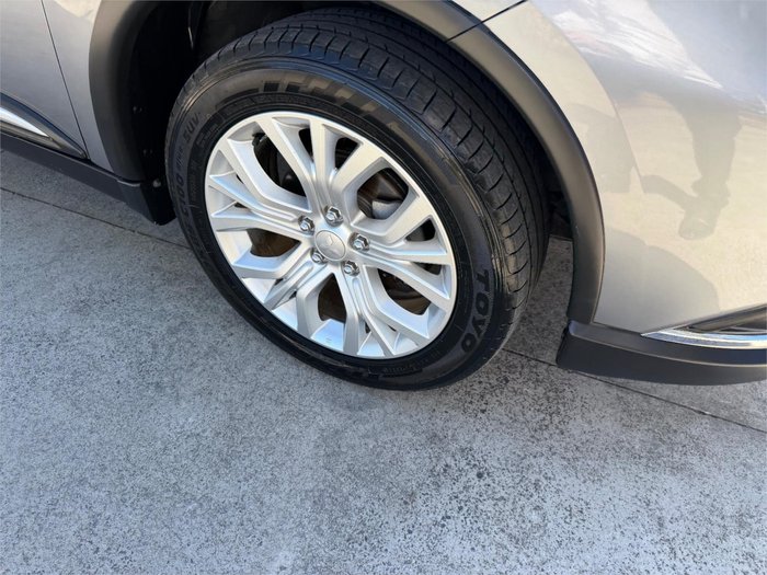 2019 MITSUBISHI OUTLANDER ES ADAS 5 SEAT (AWD)