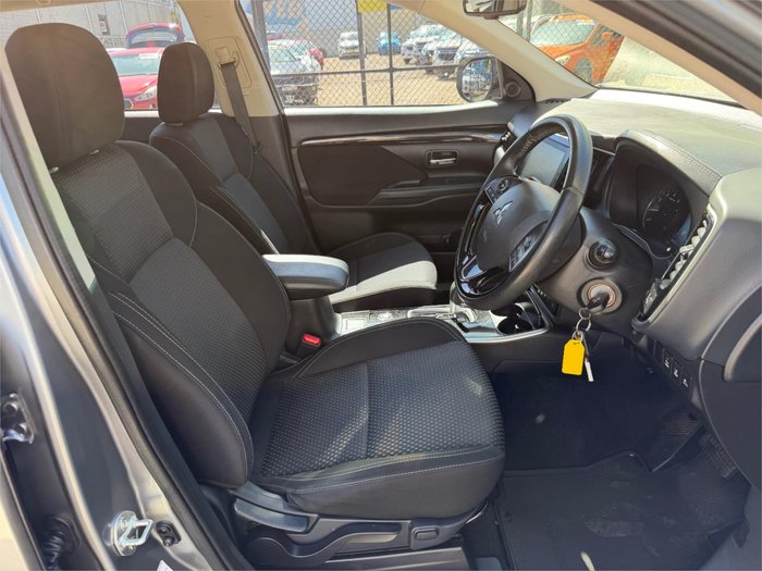 2019 MITSUBISHI OUTLANDER ES ADAS 5 SEAT (AWD)