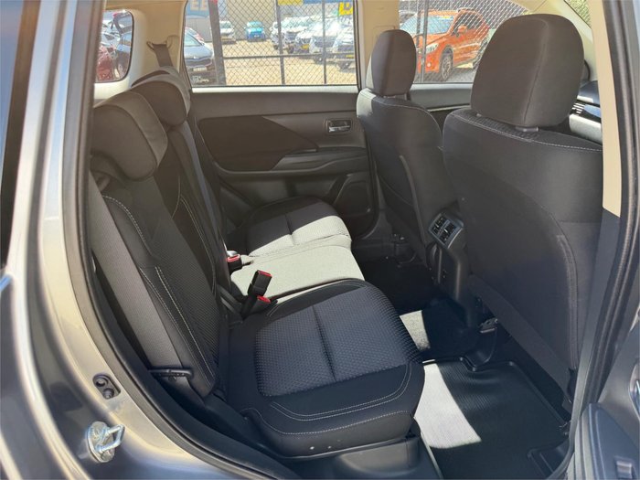 2019 MITSUBISHI OUTLANDER ES ADAS 5 SEAT (AWD)