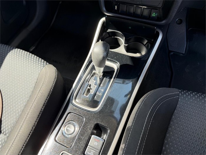 2019 MITSUBISHI OUTLANDER ES ADAS 5 SEAT (AWD)