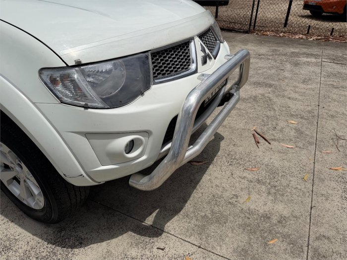 2014 MITSUBISHI TRITON GLX-R (4x4)