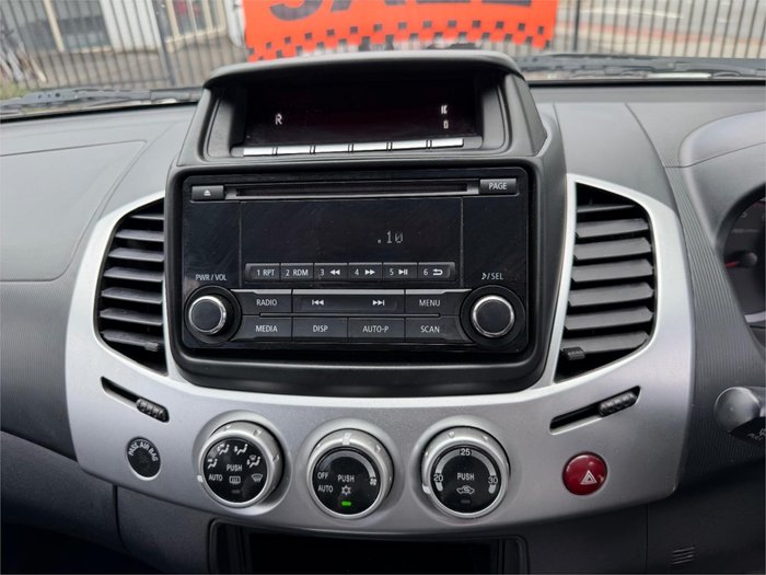 2014 MITSUBISHI TRITON GLX-R (4x4)